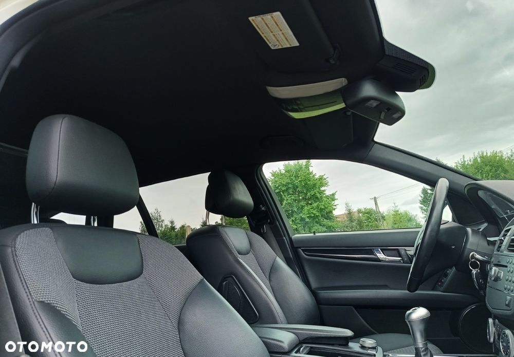 Mercedes-Benz Klasa C 180 Kompressor BlueEFFICIENCY Avantgarde - 8