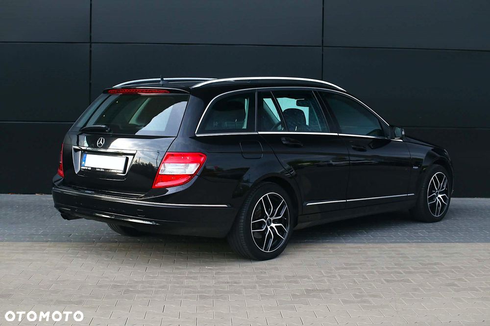 Mercedes-Benz Klasa C 180 Kompressor Automatik BlueEFFICIENCY Elegance - 4
