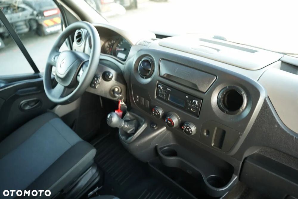 Renault MASTER / KONTENER - 4,5  M / WINDA DHOLLANDIA - 750 kg / SPROWADZONY - 28