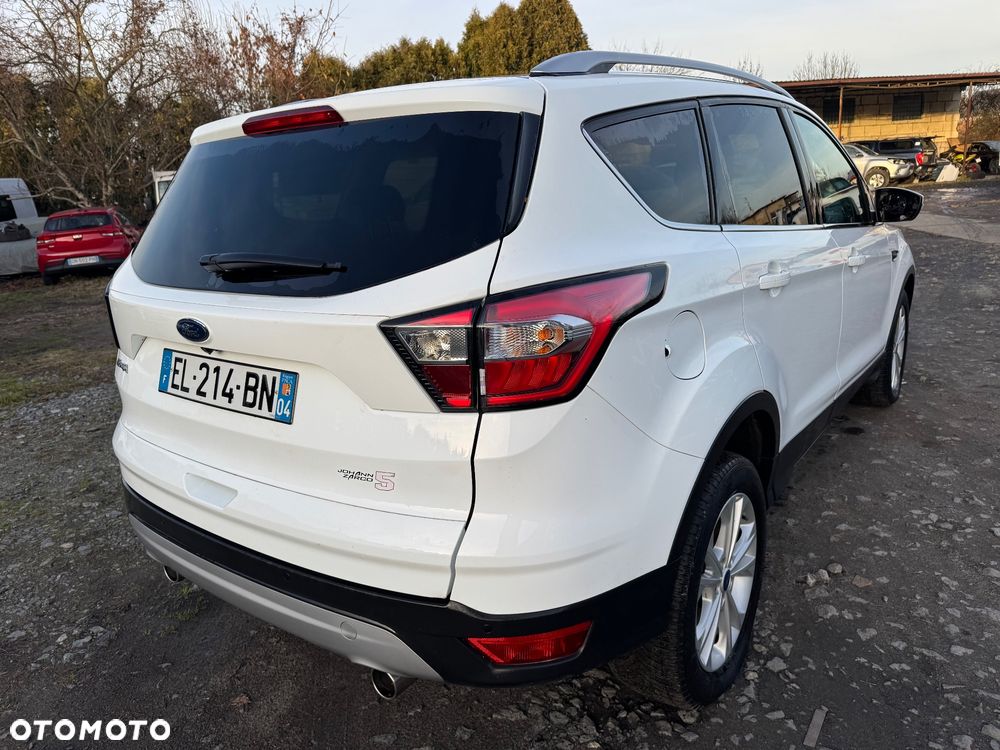 Ford Kuga - 24