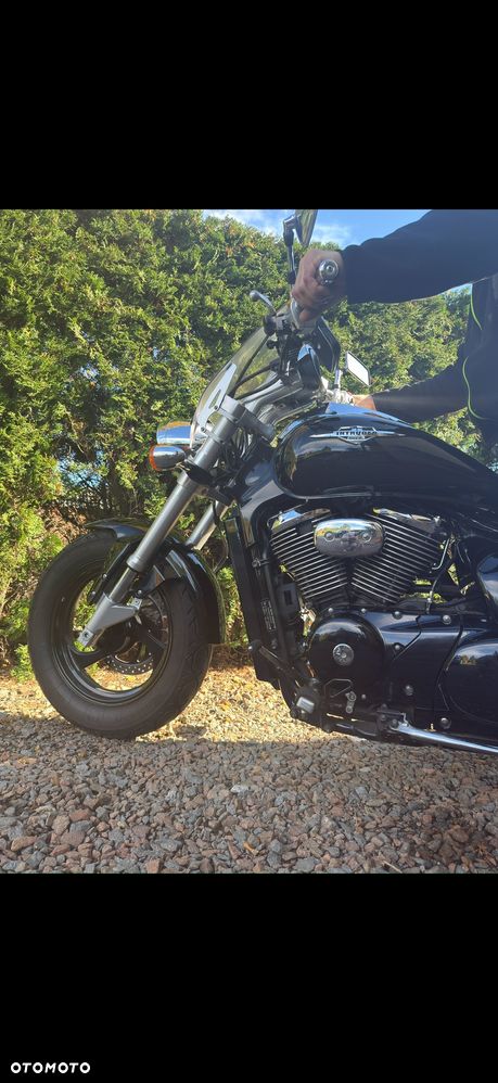 Suzuki Intruder - 2