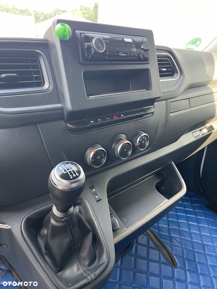 Renault Master - 11