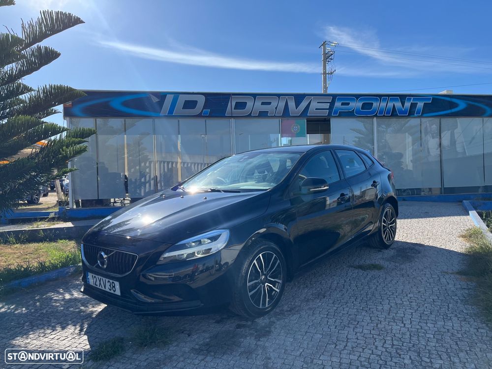 Volvo V40 2.0 D3 Momentum - 1