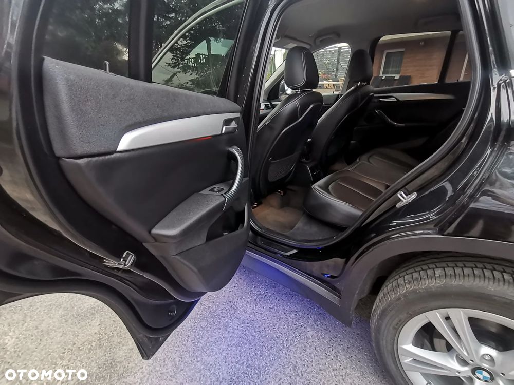 BMW X1 sDrive18d - 16