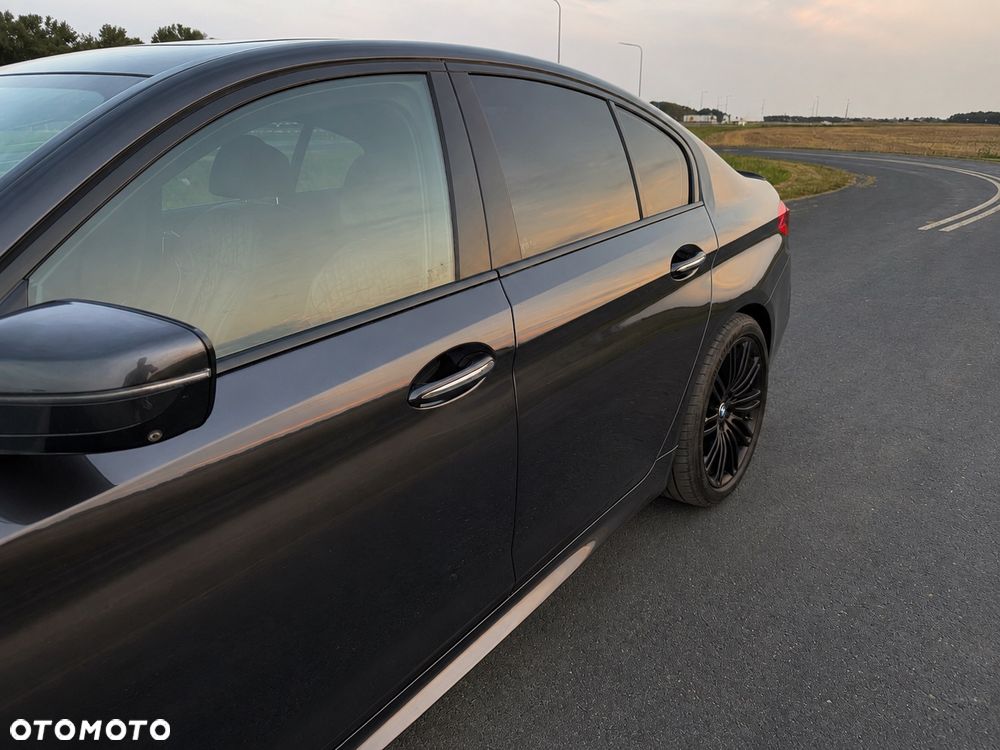 BMW Seria 5 540i M Sport sport - 22