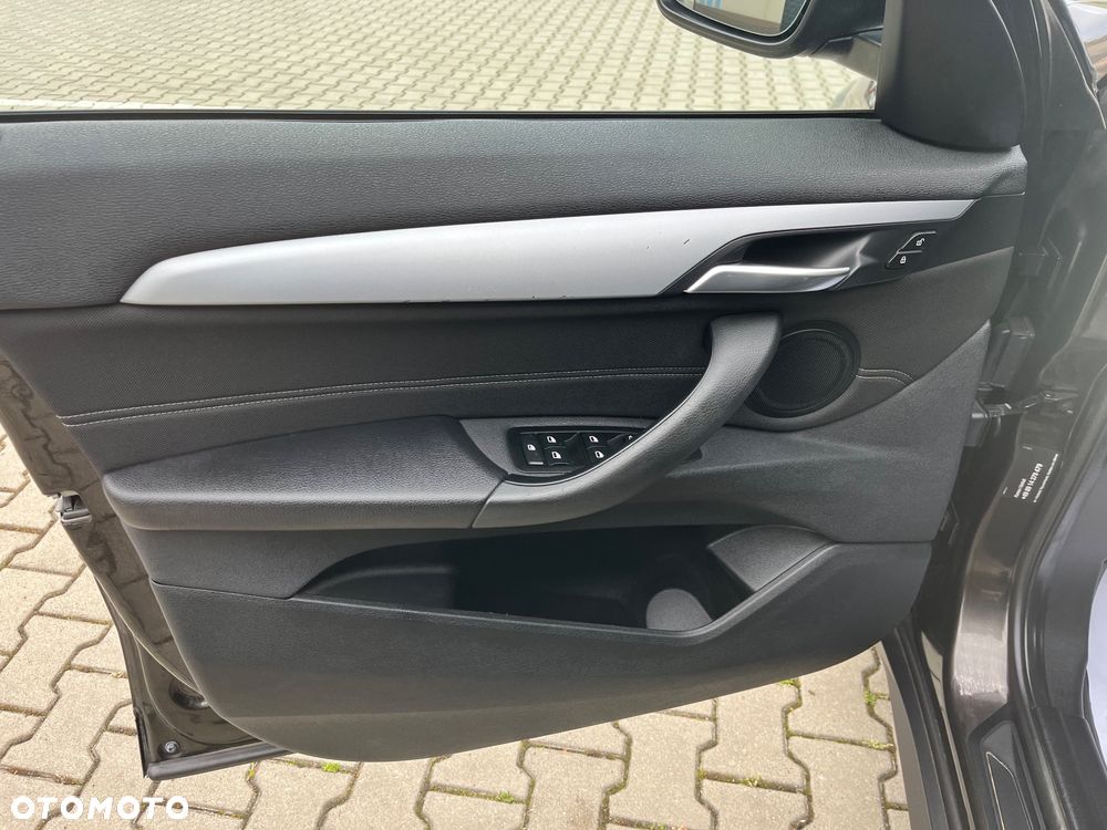 BMW X1 xDrive20i GPF Advantage sport - 8