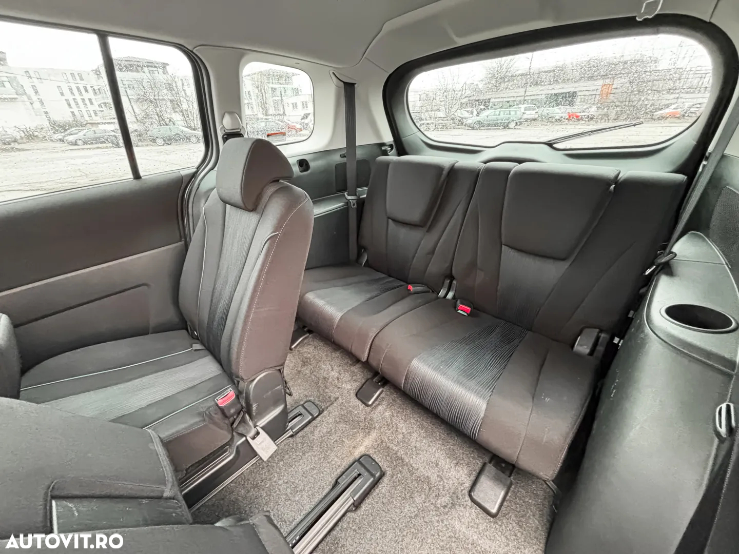 Mazda 5 - 12