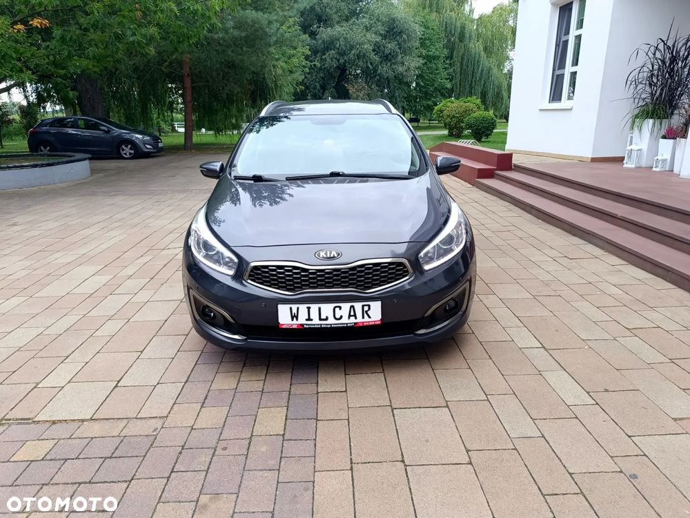 Kia Ceed 1.6 CRDi 136 DCT ISG Platinum Edition - 12