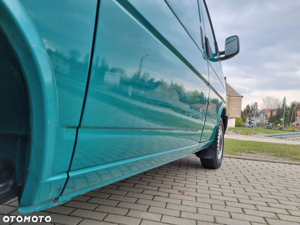 Volkswagen Transporter T4 2.5TDI 102KM Salon PL - 11