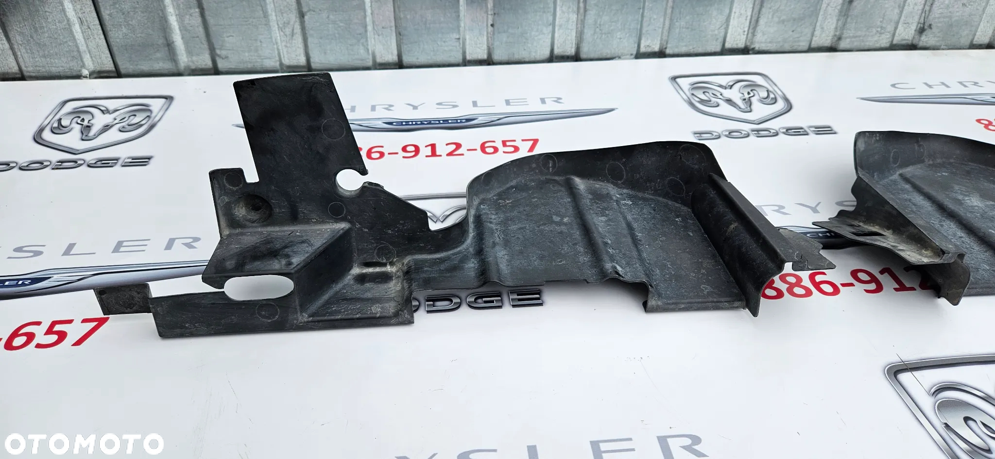 Dodge Durango III LIFT 2014- Kierownica powietrza pasa przedniego prawa lewa Łapacz powietrza Kanał powietrza Termometr zewnętrzny - 4
