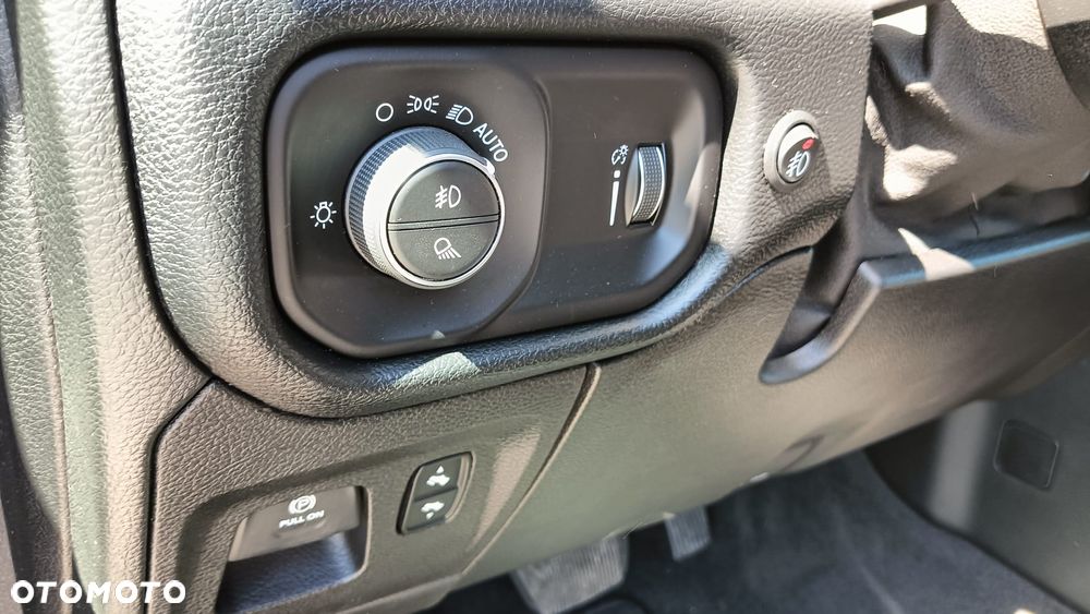 RAM 1500 5.7 Quad Cab Longbed Laramie Sport - 33