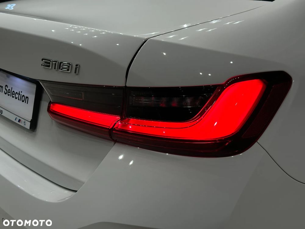 BMW Seria 3 318i - 15