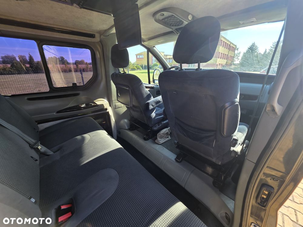 Renault Trafic - 19