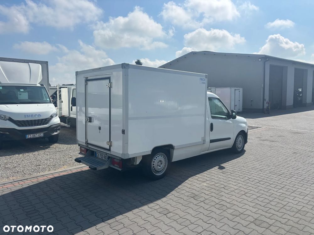 Fiat DOBLO CHŁODNIA MROZNIA KILKA SZTUK - 4