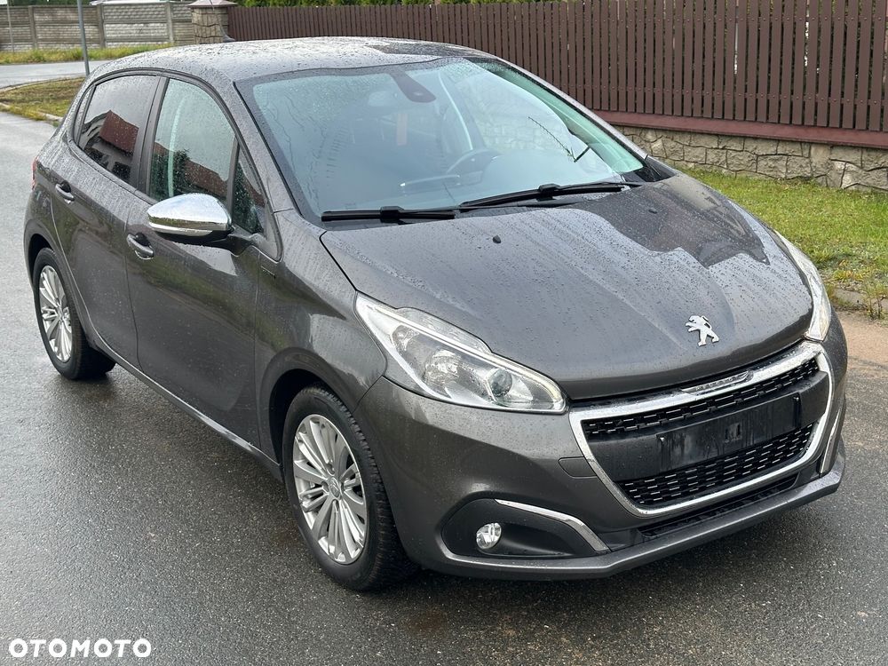 Peugeot 208 1.2 PureTech GPF Signature S&S - 2