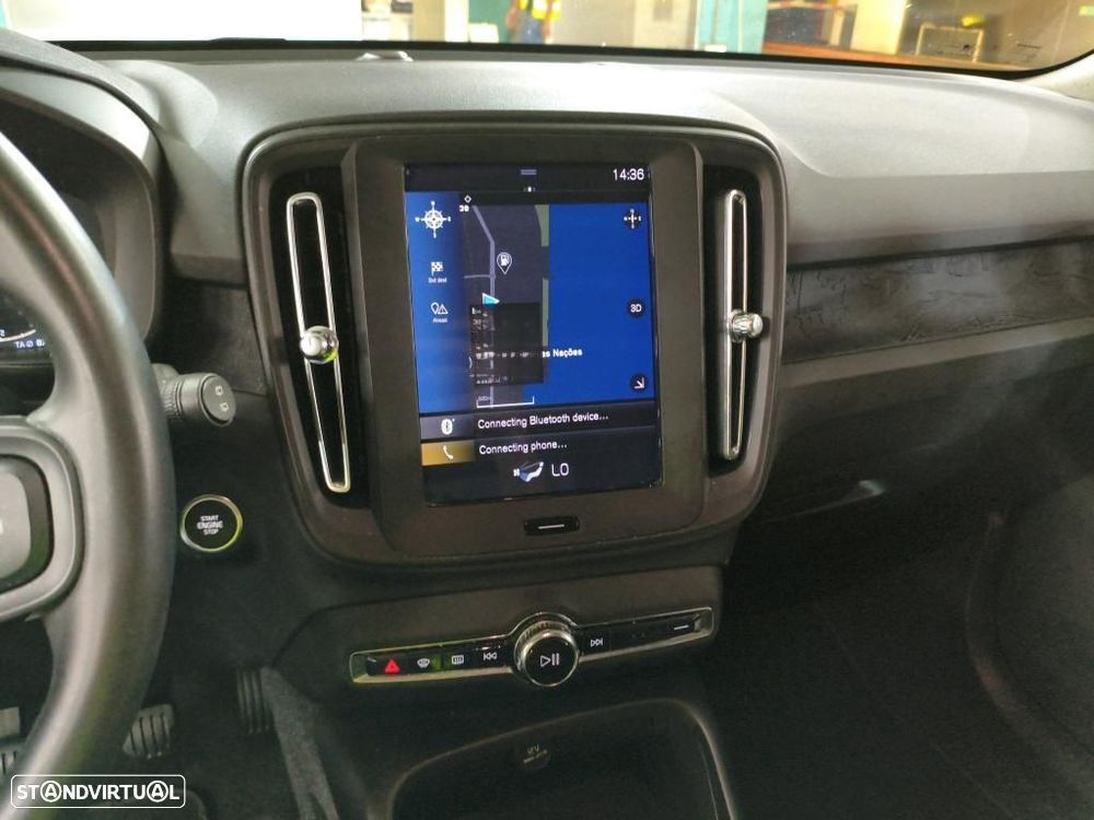 Volvo XC 40 2.0 D3 - 5