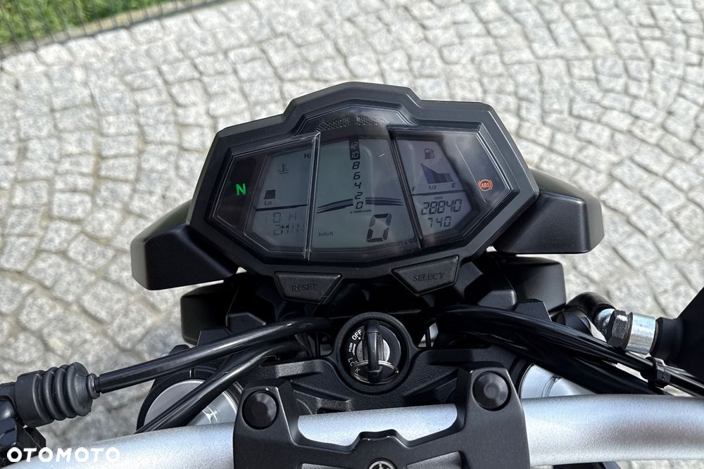 Yamaha MT - 17