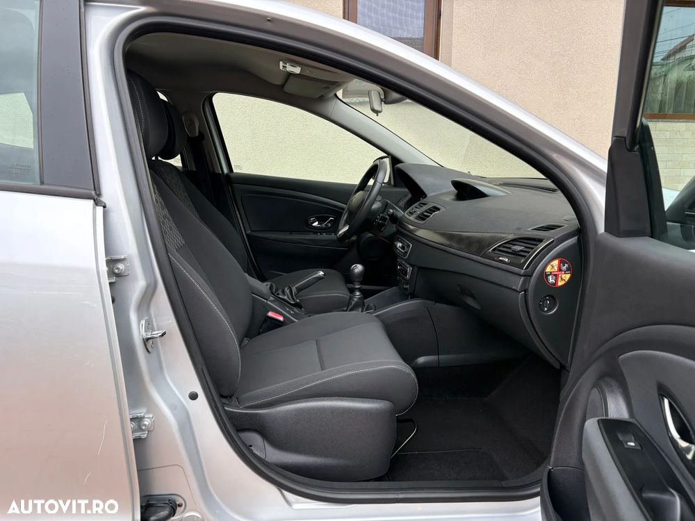 Renault Megane 1.5 dCI Privilege - 5