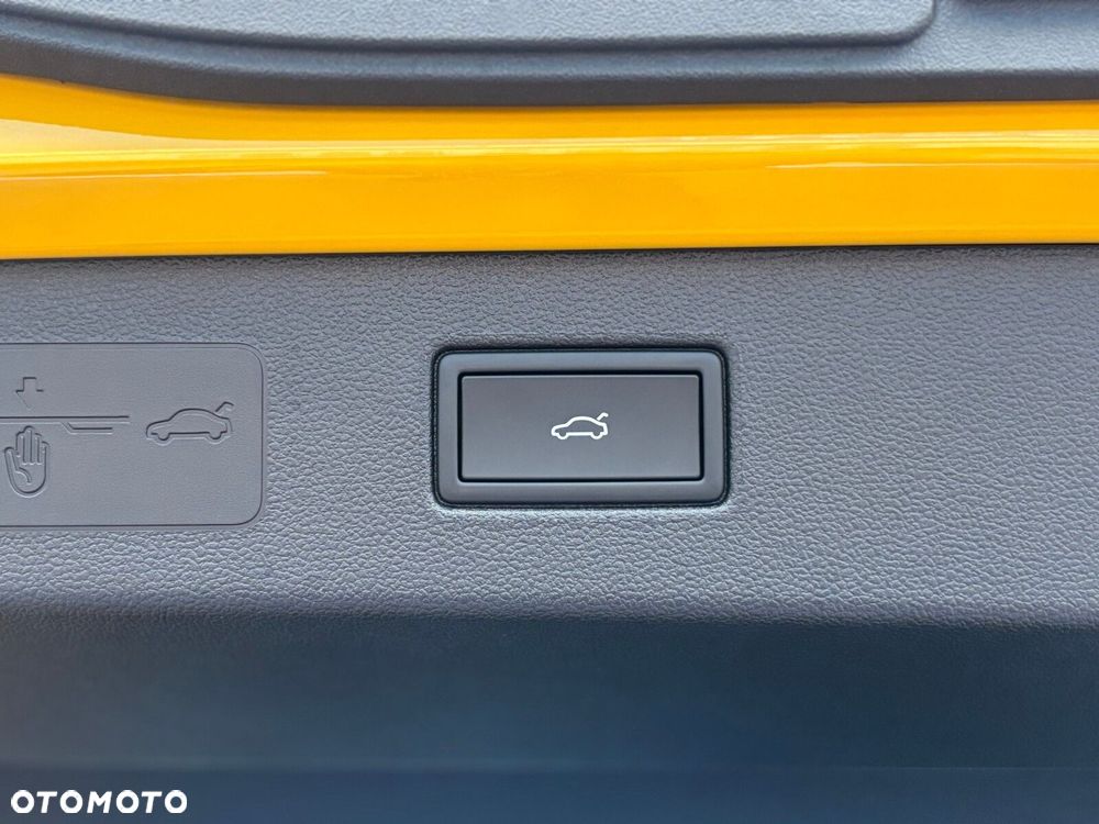 Volkswagen T-Roc - 16