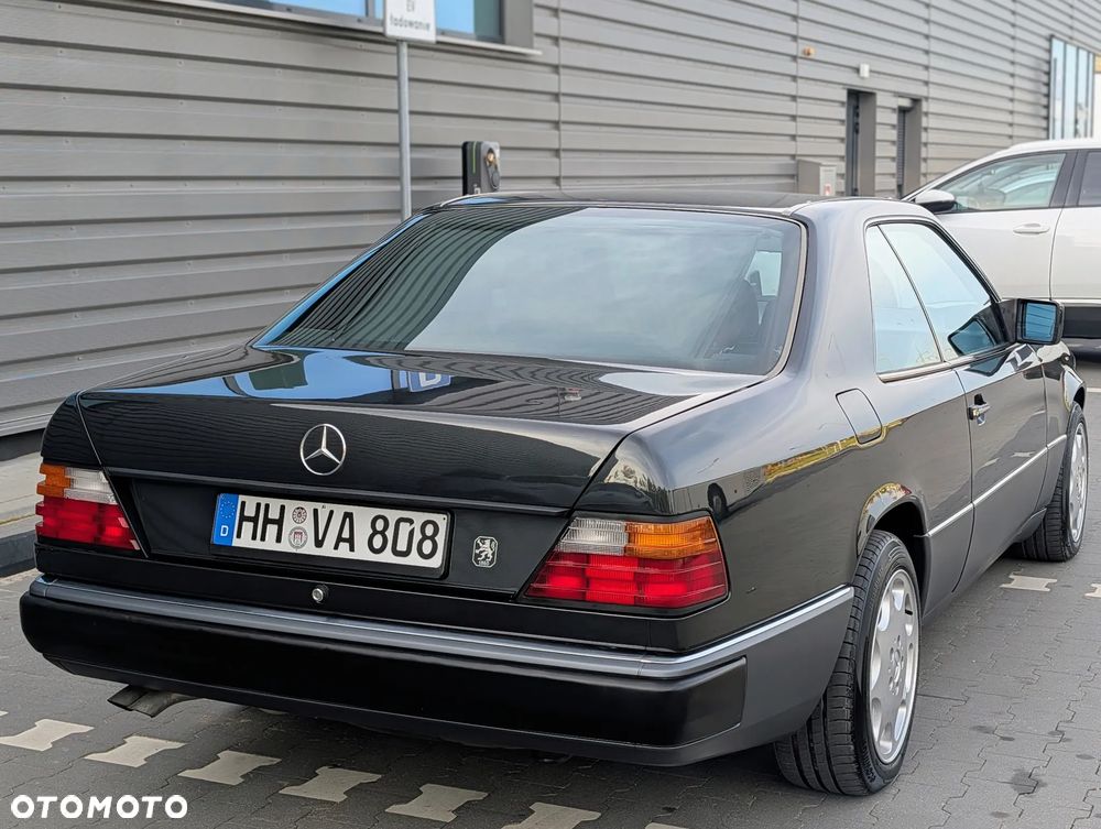 Mercedes-Benz W124 (1984-1993) - 12