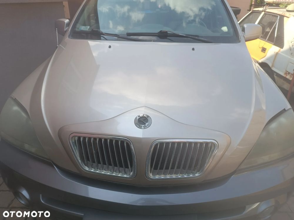 Kia Sorento 1 I 2.5 crdi - maska grill atrapa "bmw" - auto na części Częstochowa