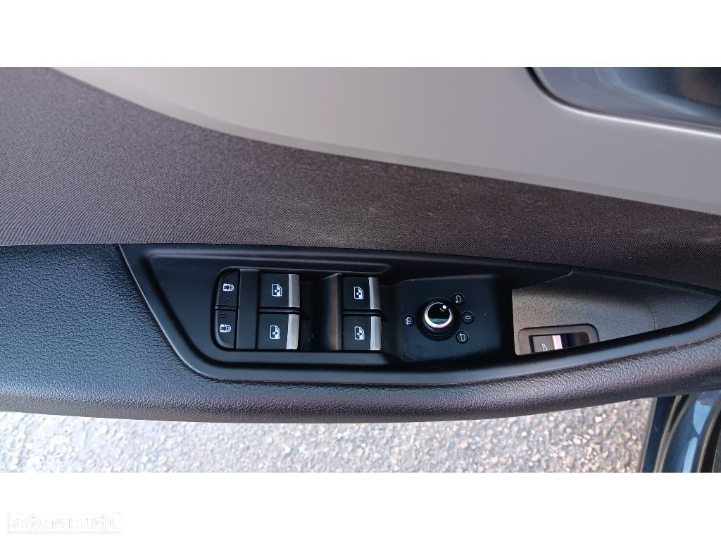 Audi A4 Avant 30 TDI S tronic - 9