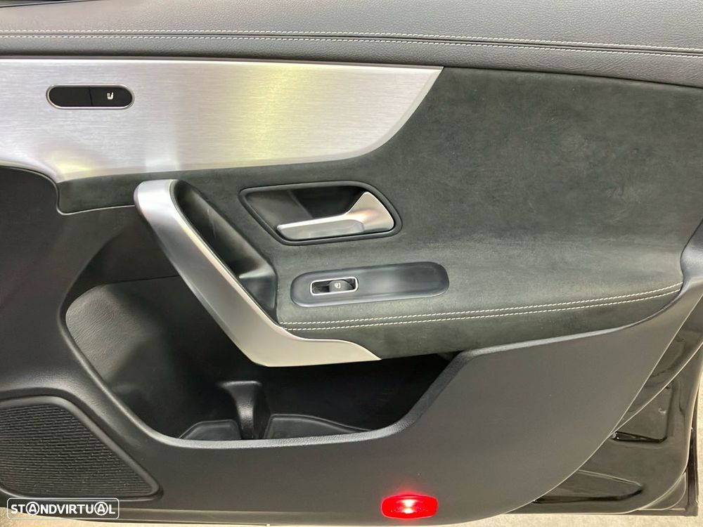 Mercedes-Benz CLA 250 e Shooting Brake AMG Line - 26