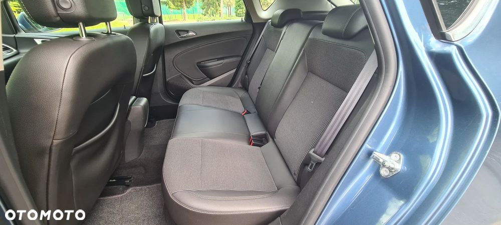 Opel Astra 1.4 T Cosmo - 16