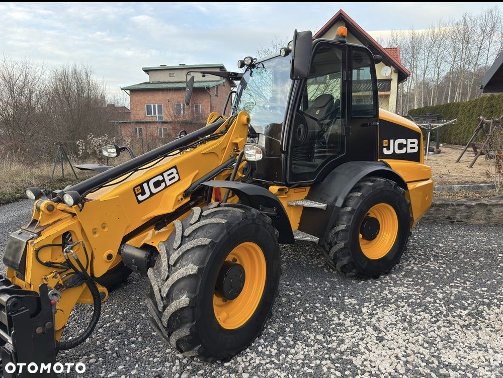 JCB TM320 agri - 16