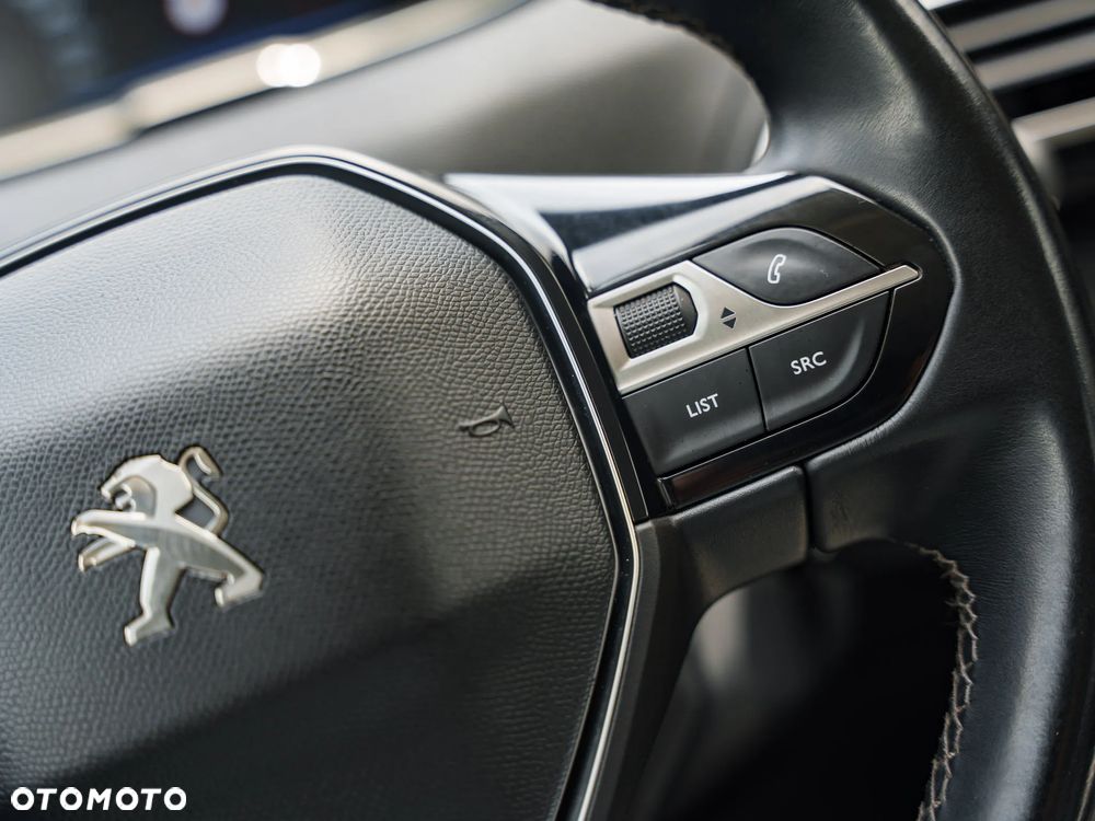 Peugeot 3008 1.5 BlueHDi Allure S&S - 22