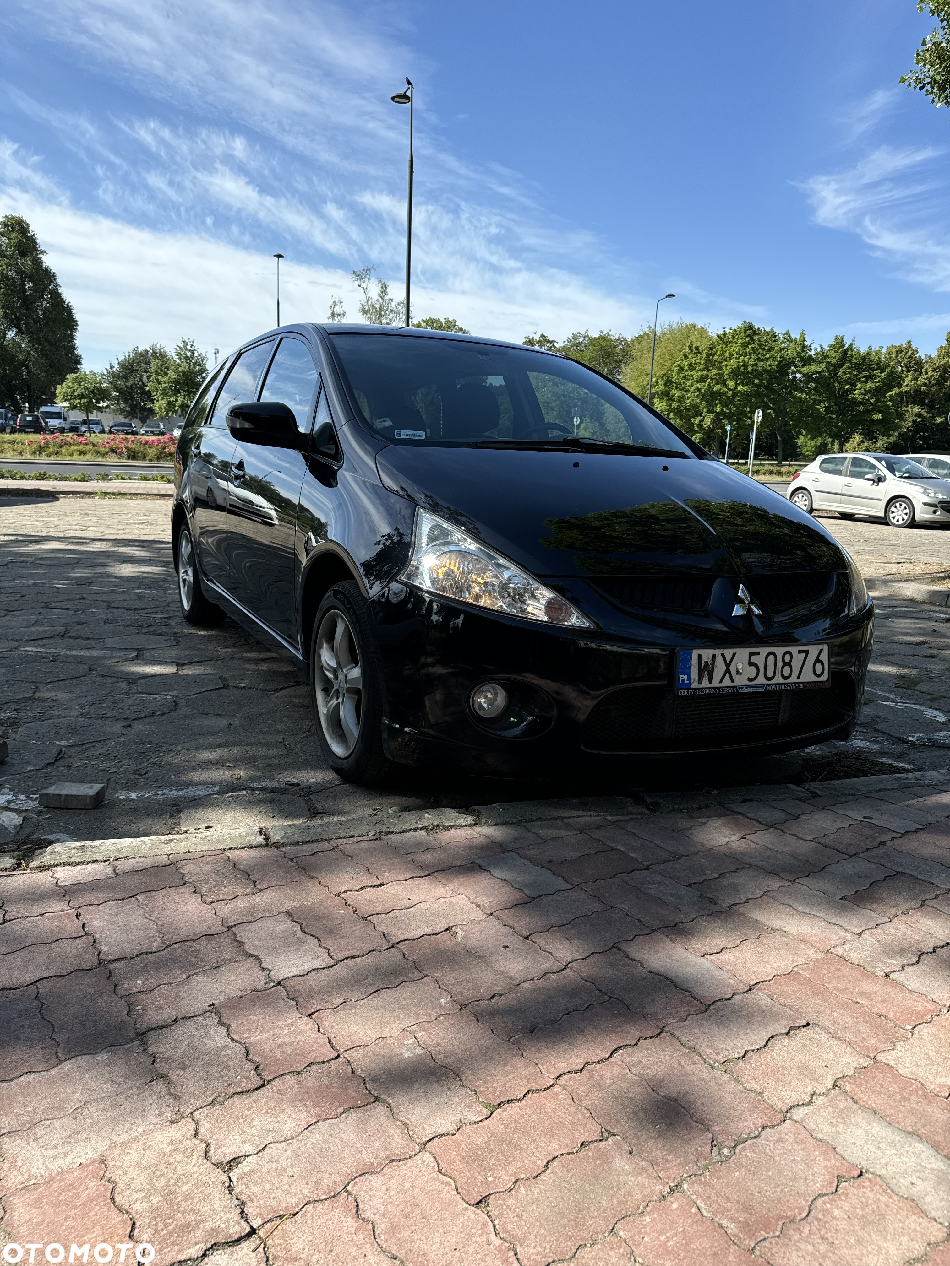 Mitsubishi Grandis - 2