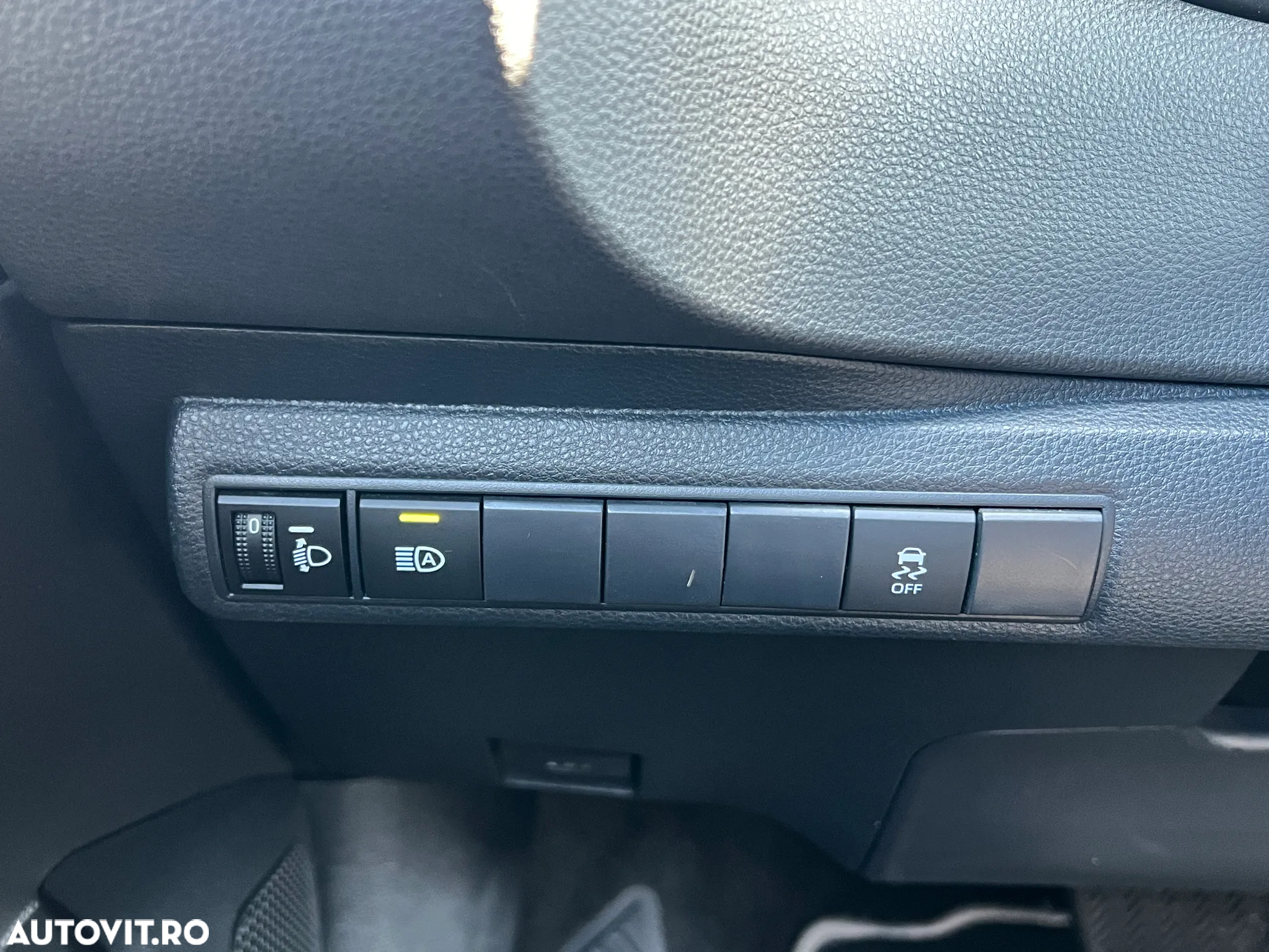 Toyota Corolla 1.8 HSD Eco - 16