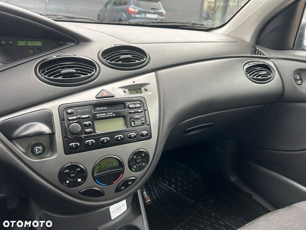 Ford Focus 1.6 Comfort X / 100 - 17