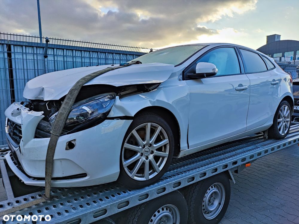 Volvo V40 D3 Kinetic - 20