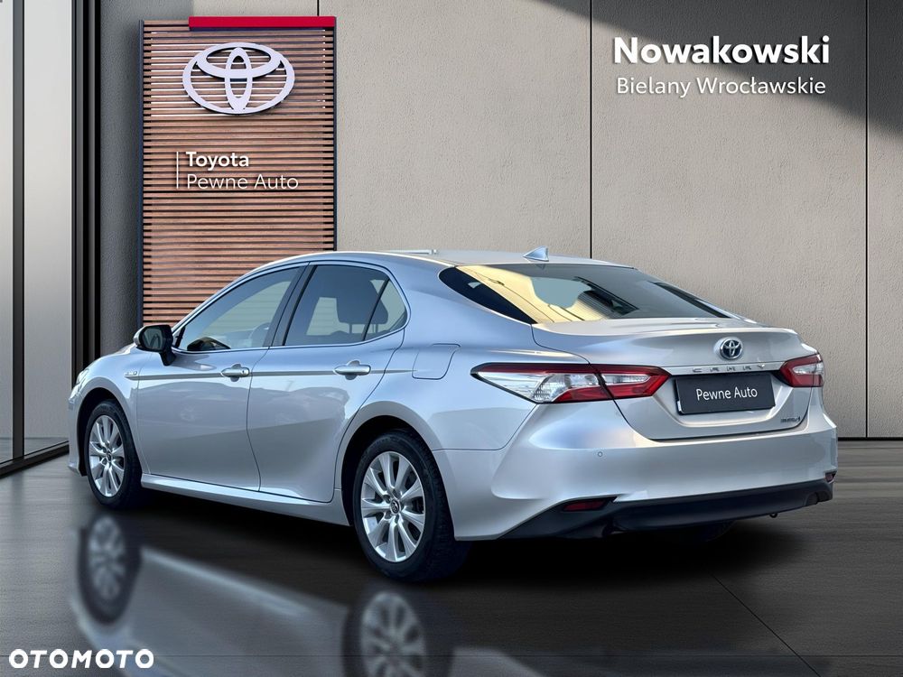 Toyota Camry 2.5 Hybrid Comfort CVT - 4