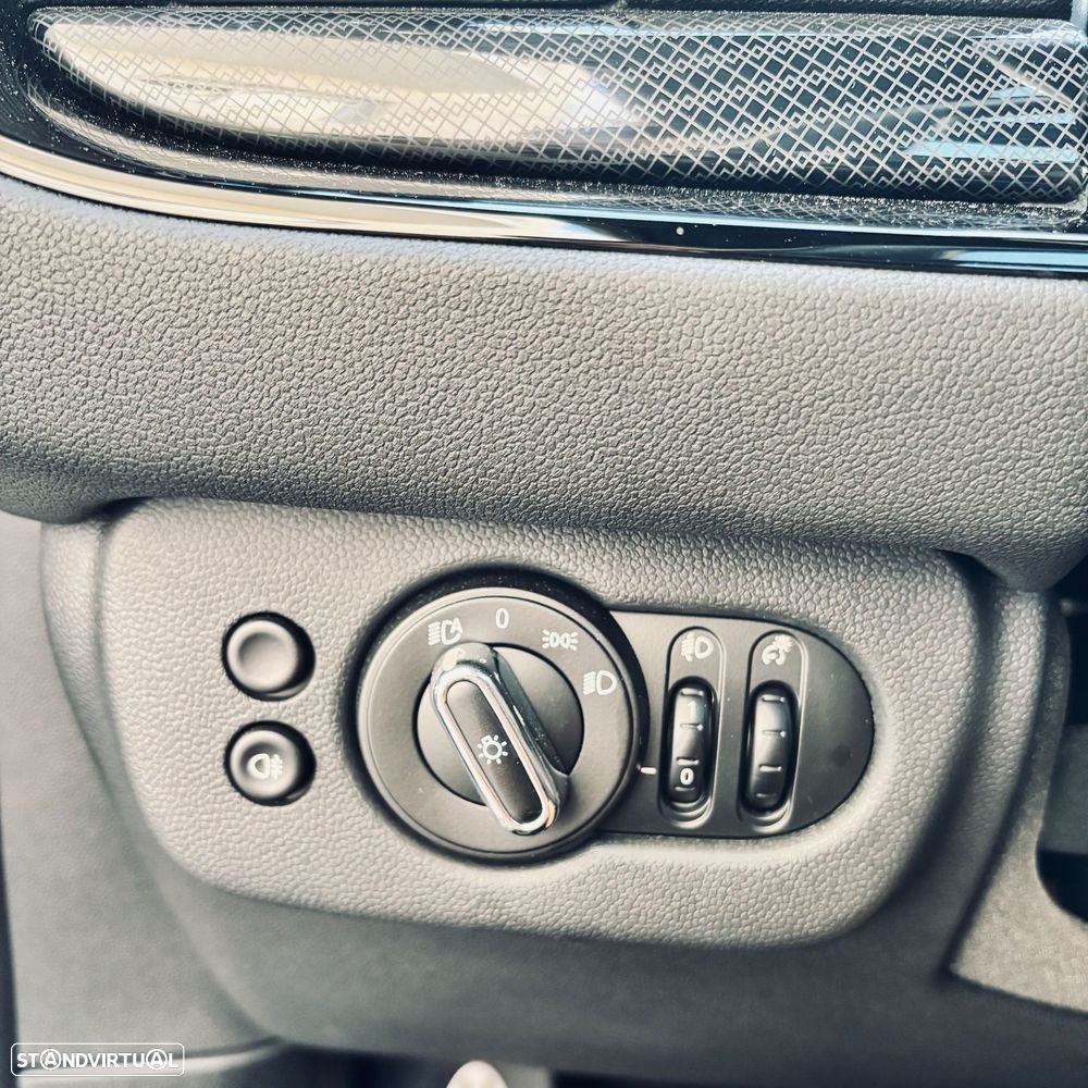 MINI Clubman John Cooper Works Premium P. JCW Plus Auto - 18