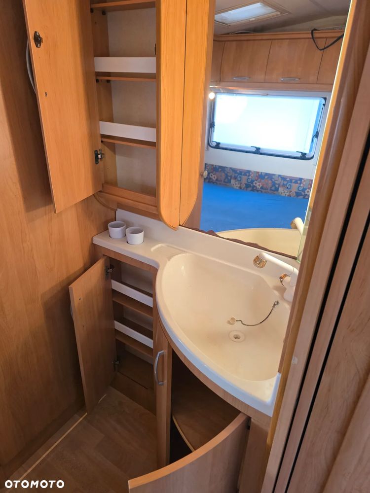 Hobby 495 UFE namiot prysznic WC przyczepa kempingowa DOSTAWA - 21