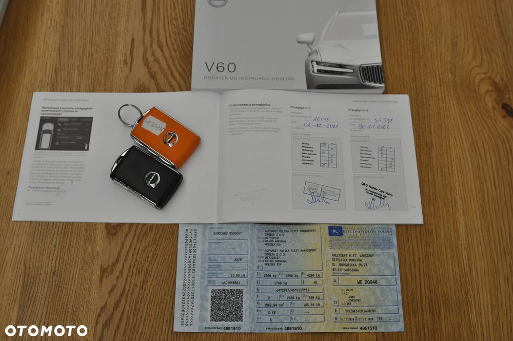 Volvo V60 D4 R-Design - 36