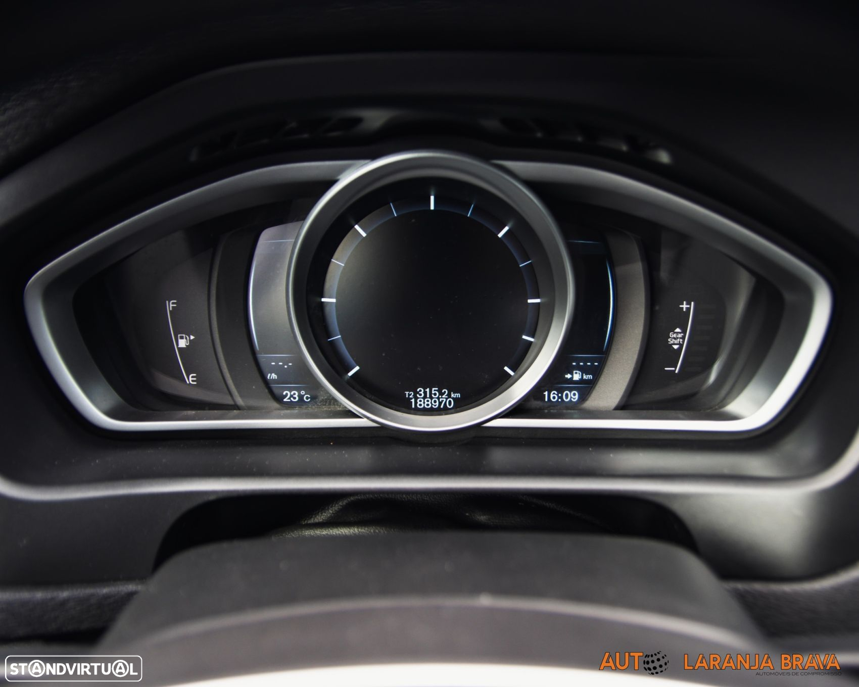 Volvo V40 Cross Country 1.6 D2 Summum - 24