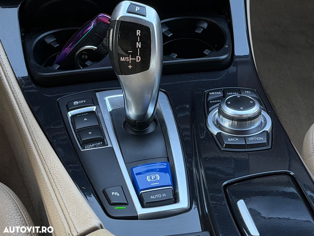 BMW Seria 5 525d Aut. - 7