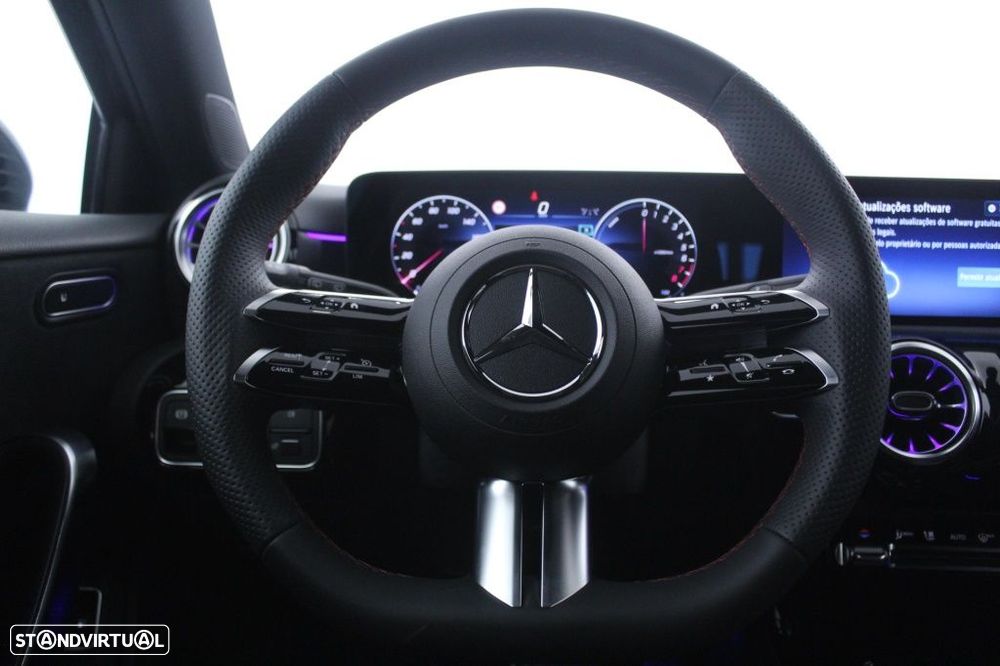 Mercedes-Benz A 250 e AMG Line - 19