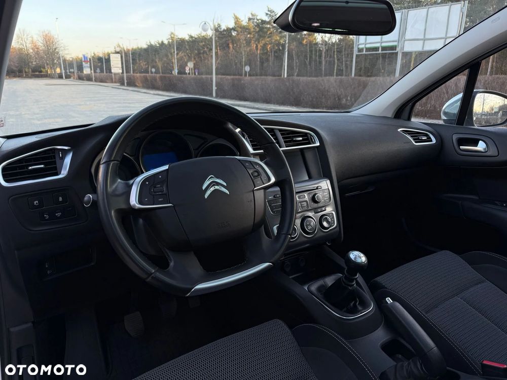 Citroën C4 e-HDi 115 Exclusive - 11