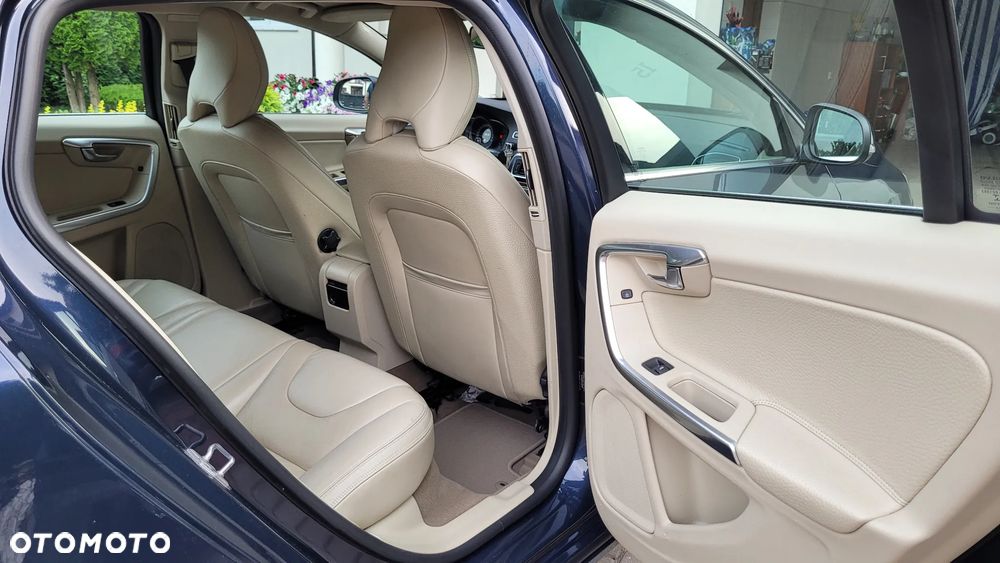Volvo V60 D2 - 13