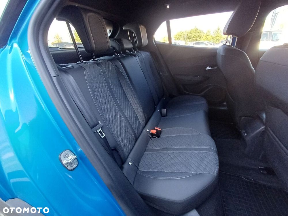 Peugeot 2008 1.2 PureTech Allure S&S EAT8 - 30