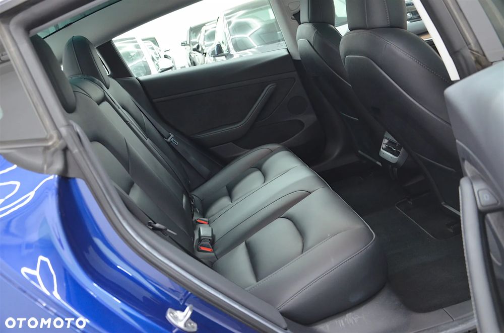 Tesla Model 3 - 13