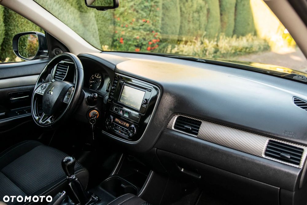Mitsubishi Outlander 2.0 2WD Edition - 37