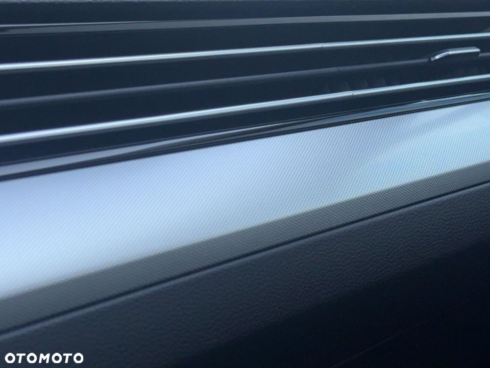 Volkswagen Passat - 35