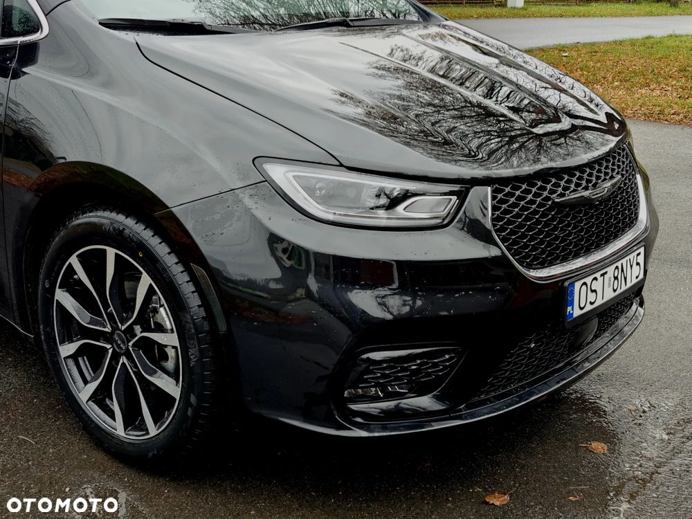 Chrysler Pacifica - 5