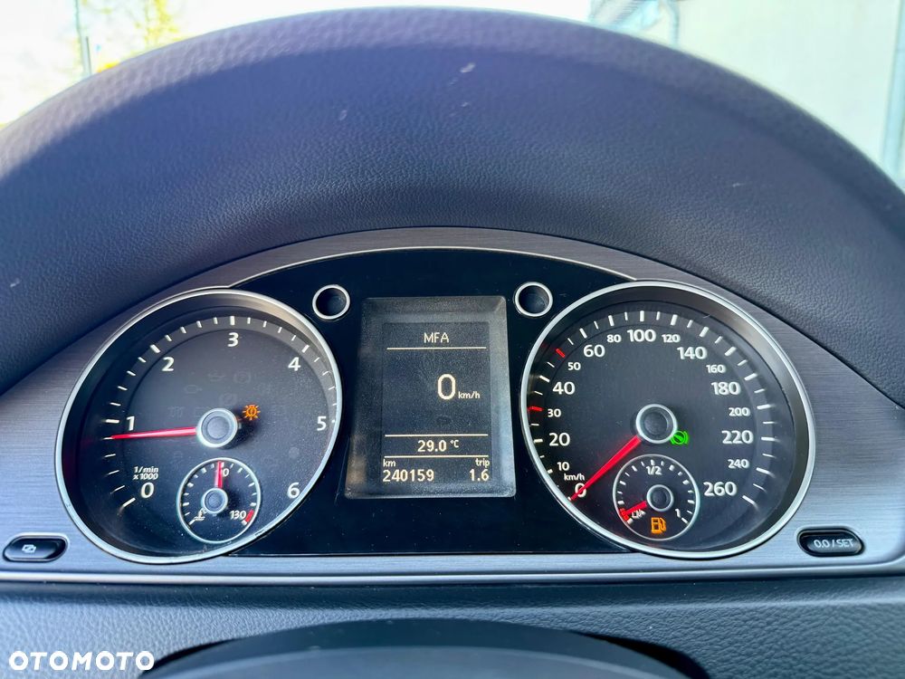 Volkswagen Passat 2.0 Blue TDI DSG SCR Highline - 20