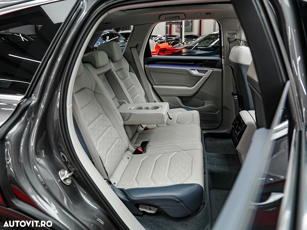 Volkswagen Touareg 3.0 V6 e-Hybrid 4Motion Aut. Elegance - 20